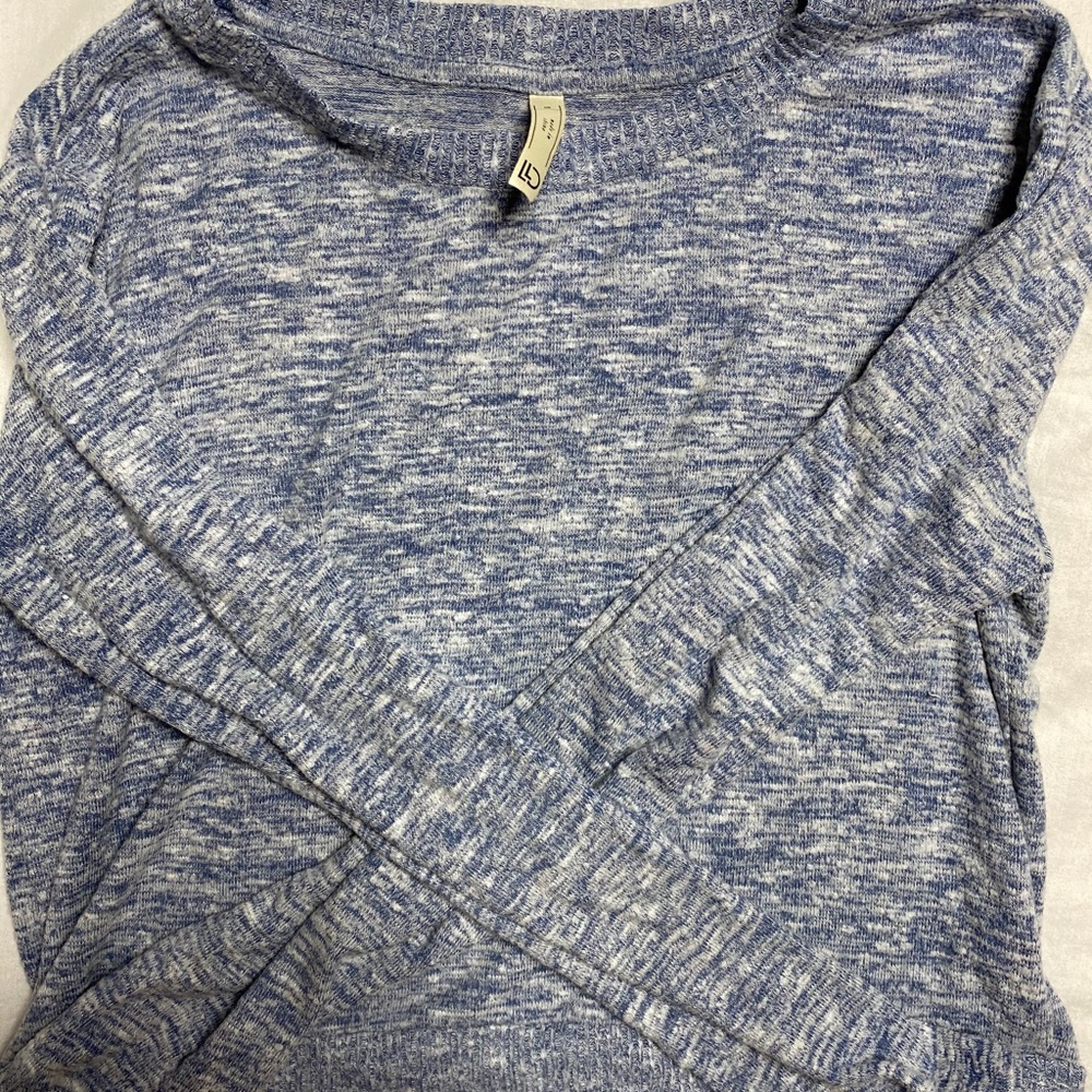 Super cute blue sweatshirt